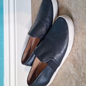 Frye Black leather slip on shoes size 9.5